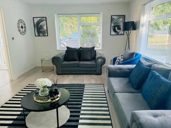 Bungalow - Sleeps 6 - Garden - Wheelchair Access - Leicester