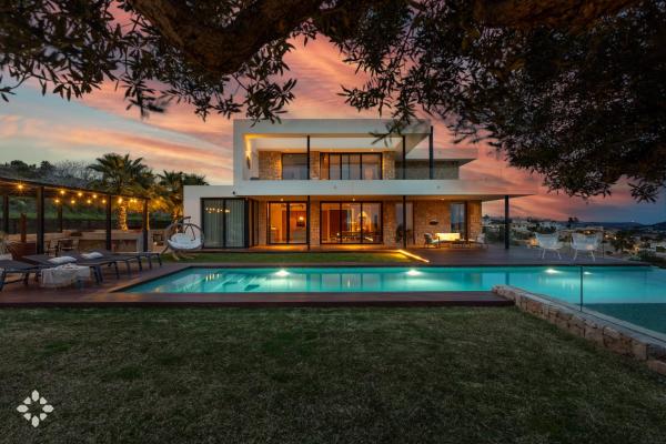 A la foto es mostra l'objecte Villa Avalon by Abahana Luxe situat a la ciutat de Casas Abiar.