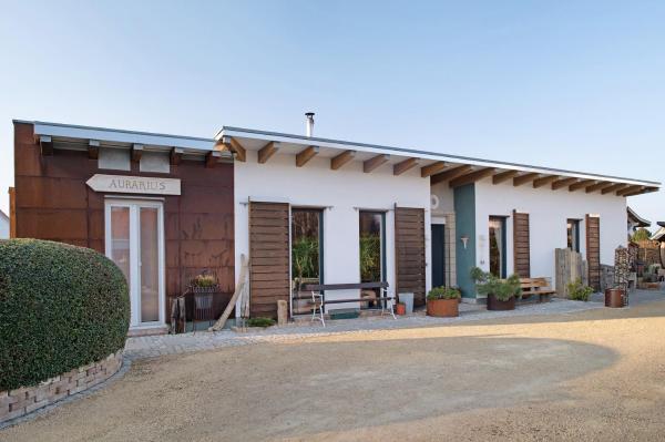 Na zdjęciu widoczny jest obiekt Ferienwohnung 'an der Ostsee' położony w mieście Mechelsdorf.