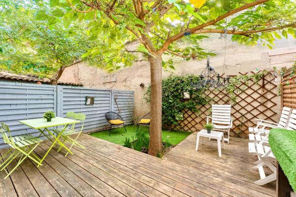 La photo montre l'objet Le Mûrier - Maison de ville avec patio parking - 6 pers situé dans la ville de Lyon.