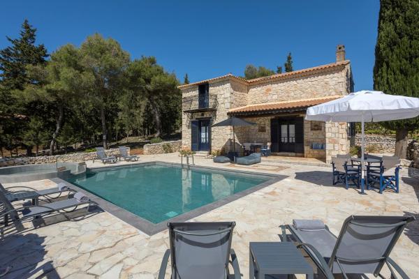 På bildet vises objektet Villa Nephos som ligger i byen Koiliomenos.