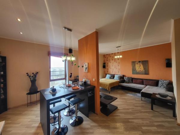 A la foto es mostra l'objecte Solaris Studio Apartments situat a la ciutat de Riga.