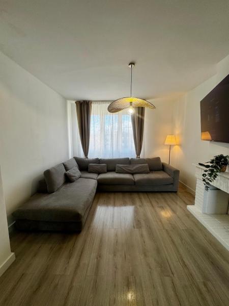Na fotografii je vidět objekt Cozy 2 bedrooms nacházející se ve městě Dunkerque.