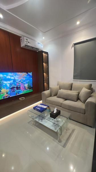 A la foto es mostra l'objecte استديو Studio situat a la ciutat de Riad.