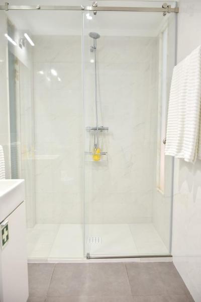 Foto 7: Central with balcony - 9 min-walk to Trindade