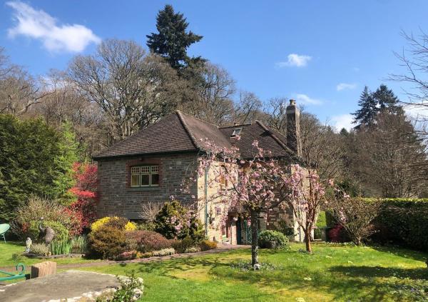 A la foto es mostra l'objecte Historic Pike House with Beautiful Garden situat a la ciutat de Parkend.