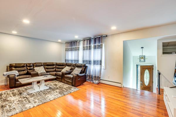 Work, Explore & Relax: Centrally Located Union Gem photo 5