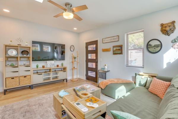 A la foto es mostra l'objecte 4 Mi to Downtown Phoenix WFH-Friendly Apartment situat a la ciutat de Phoenix.