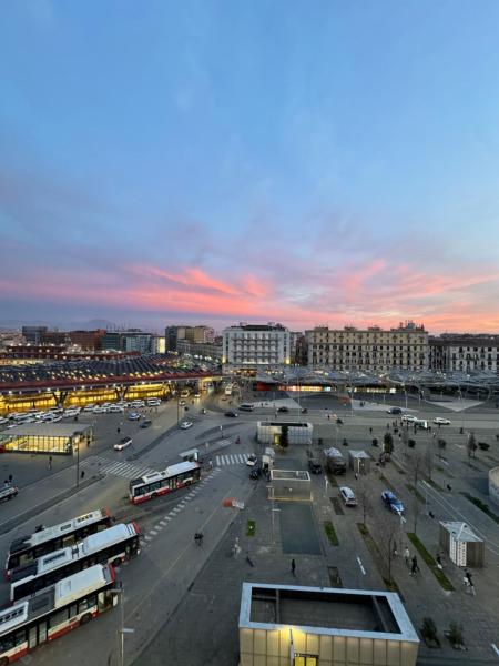 Na fotografii je vidět objekt Bella 'mbriana nacházející se ve městě Neapol.