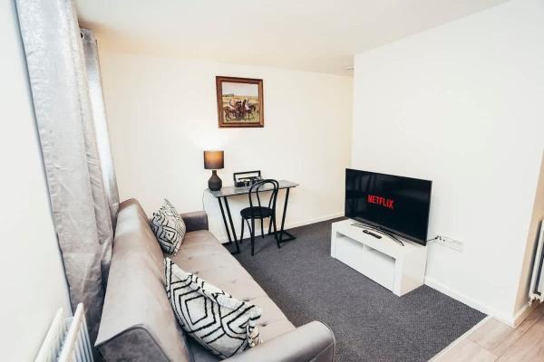 A la foto es mostra l'objecte Snug 1BR Apt, Self Check In, Parking, By DerBnB situat a la ciutat de Etwall.