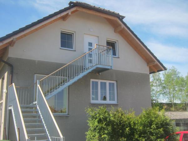Na fotografii je vidět objekt Apartmán u Růženky nacházející se ve městě Sviny.
