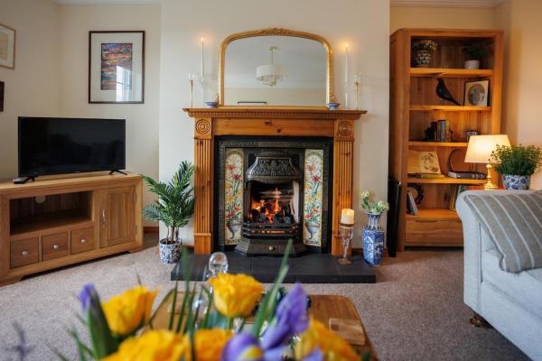 På billedet ses objektet Saintfield Centre - Sleeps 8 - Garage & patio beliggende i byen Ballygowan.