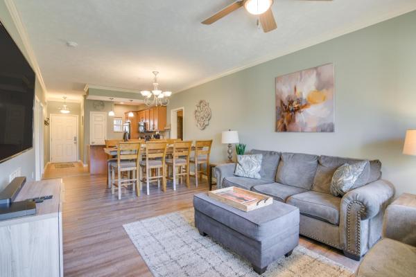 A la foto es mostra l'objecte 7 Mi to Silver Dollar City! Condo with Lake Access situat a la ciutat de Branson.