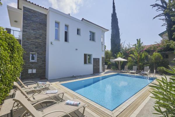 A la foto es mostra l'objecte Simona Villa 3 situat a la ciutat de Protaras.