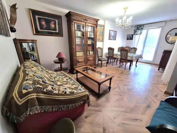Auf dem Foto ist das Objekt Residence Les Sycomores - Spacieux logement avec sa grande terrasse de 50m² ! MAE-2661 in der Stadt Aix-les-Bains zu sehen.