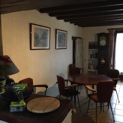 A la foto es mostra l'objecte maison chaleureuse situat a la ciutat de Villetrun.