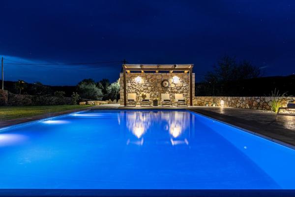 Villa Alargo Heated Pool - Chania