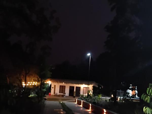Na fotografii je vidět objekt Private Villa With Pool nacházející se ve městě Chekadi.