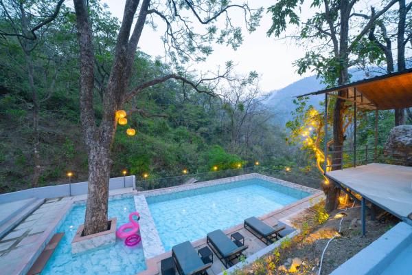 Nella foto è visibile l'oggetto Perfectstayz The Jungle Resort, Shivpuri situato nella città di Shivpuri.