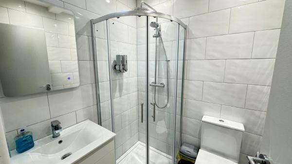 Photo 7 : Flat 3 - 24 Cliff Road