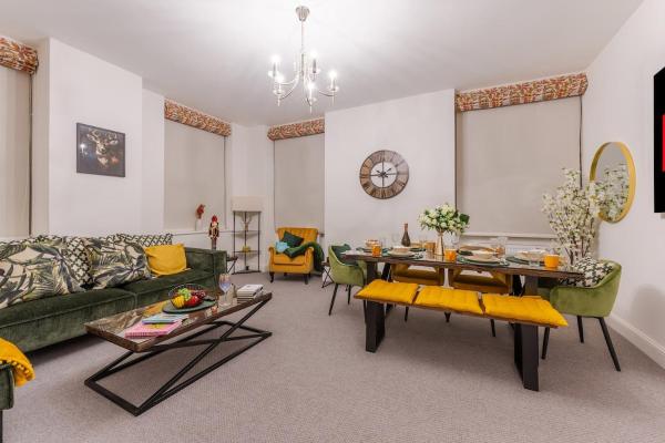 Luxury 1 Bedroom Iconic Harley Street Lower Ground 1HS, London