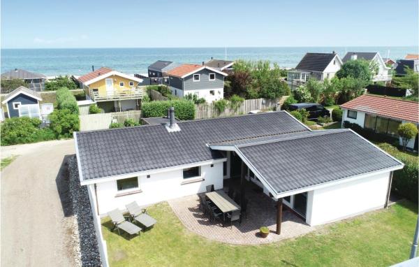 Nella foto è visibile l'oggetto Holiday Home Slåenvej Otterup Iii situato nella città di Tørresø.