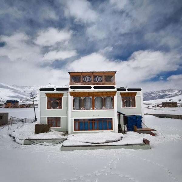 A la foto es mostra l'objecte Padum Eco Residence situat a la ciutat de Silapi.