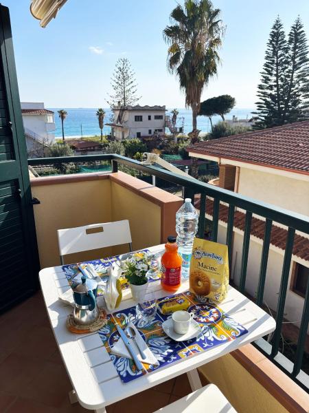 Na fotografii je vidět objekt Guest House Il Canto del Mare nacházející se ve městě Condofuri.