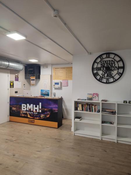 Na fotografii je vidět objekt Bilbao Metropolitan Hostel by Bossh! Hotels nacházející se ve městě Bilbao.