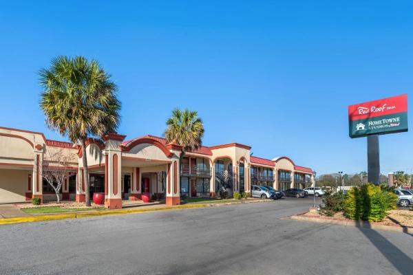 På billedet ses objektet Red Roof Inn Montgomery - Midtown beliggende i byen Montgomery.
