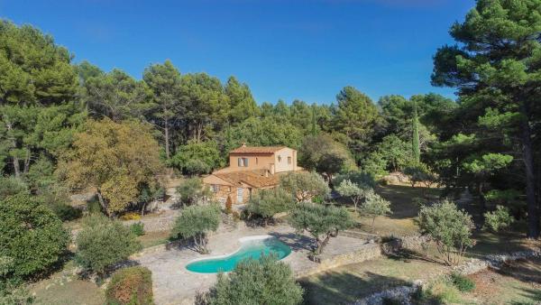 A la foto es mostra l'objecte Villa Tourmarin à Flayosc situat a la ciutat de Flayosc.