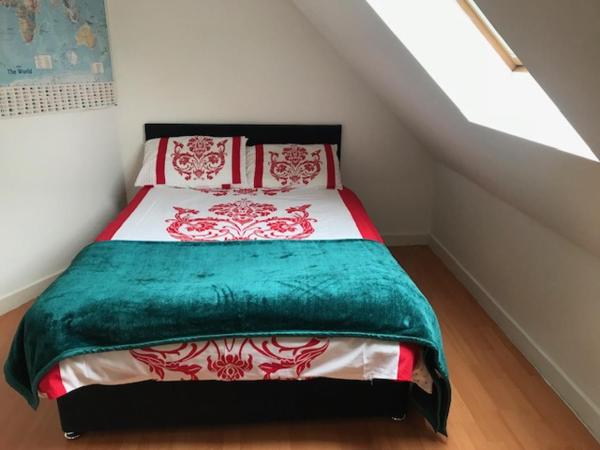 Foto 4: One Bed Flat in Isleworth near Syon Lane Station