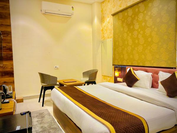 A la foto es mostra l'objecte Hotel Tulsi Grand inn situat a la ciutat de Vrindāvan.