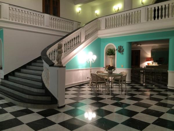 På billedet ses objektet Palazzo Scavone beliggende i byen Palermo.