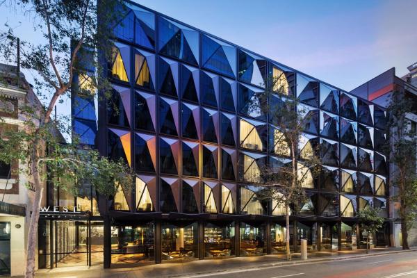 Nella foto è visibile l'oggetto West Hotel Sydney, Curio Collection by Hilton situato nella città di Sydney.