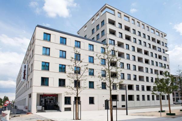 Bild 2: Hampton By Hilton Regensburg