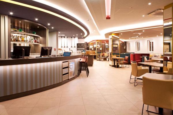 Bild 8: Hampton By Hilton Regensburg