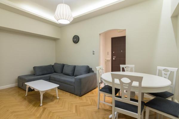 Centrally Located Apt for 4 People, Athens
