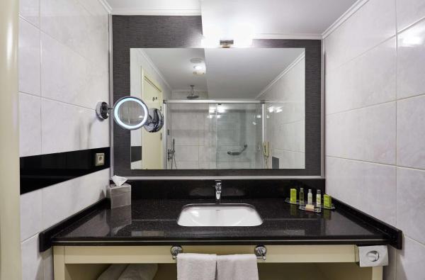 Bild 5: DoubleTree by Hilton Izmir - Alsancak