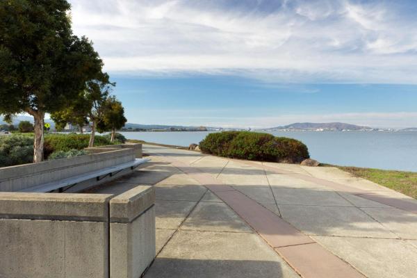 Fotografie 3: DoubleTree by Hilton San Francisco Airport