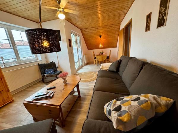 På billedet ses objektet Charmante Ferienwohnung im Grünen beliggende i byen Bischofroda.