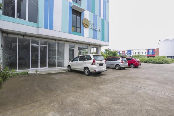 A la foto es mostra l'objecte Collection O Bekasi Timur Near Gedung Juang Formerly Regia Tambun situat a la ciutat de Cibuntu.