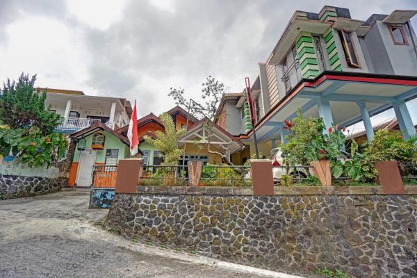 Nella foto è visibile l'oggetto OYO Life 90321 Ken Ken Villa situato nella città di Batu.