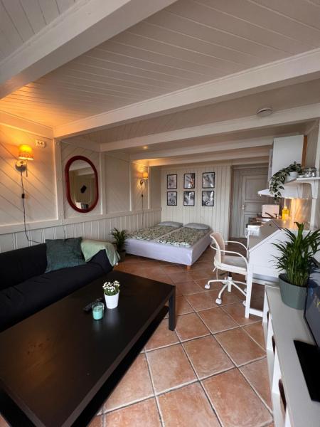 Na fotografii je vidět objekt Local small apartment near the beach nacházející se ve městě Kovigen.