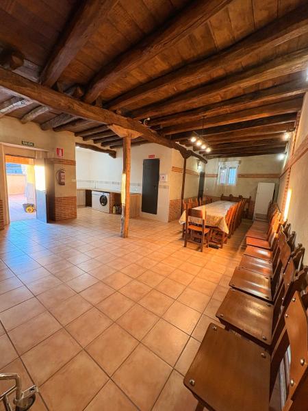 A la foto es mostra l'objecte Casa Rural Calderón de Medina l, ll y lll situat a la ciutat de Alaejos.