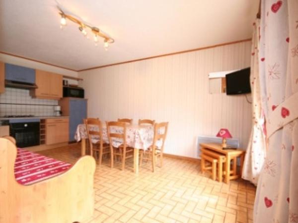 Na fotografii je vidět objekt Appartement Châtel 5 pers, Terrasse, Animal admis - FR-1-676-77 nacházející se ve městě Châtel.