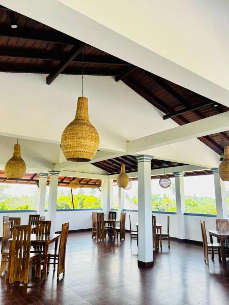A la foto es mostra l'objecte Crystal Wave Holiday Resort Polhena situat a la ciutat de Matara.