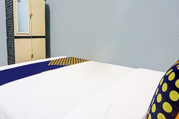 Na zdjęciu widoczny jest obiekt OYO Life 91600 Syariah Army Kost & Homestay położony w mieście Gresik.