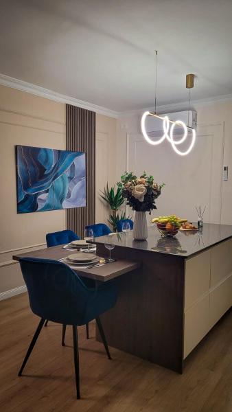 Na fotografii je vidět objekt Modern Edge Apartment nacházející se ve městě Oradea.