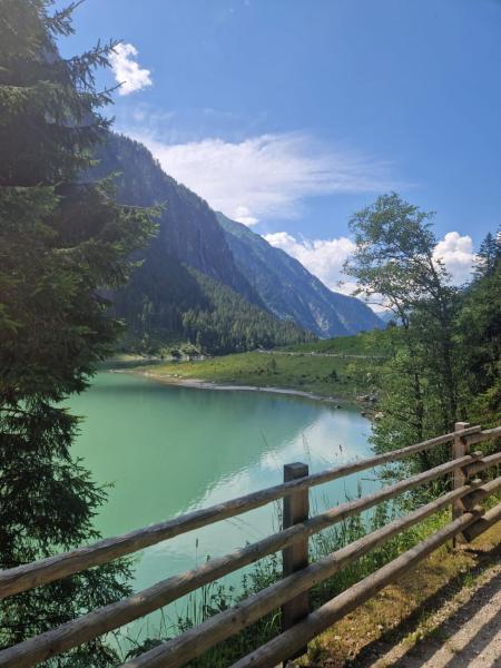 Na fotografii je vidět objekt Chalet Schiestl nacházející se ve městě Ramsau.